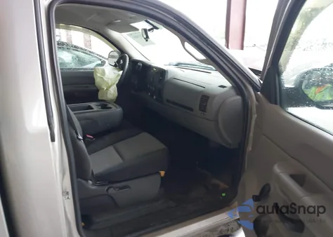 2007 Chevrolet Silverado 1500 Work Truck from USA, damaged, VIN 1GCEC14C57E548063